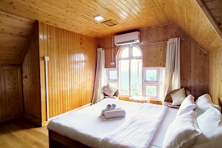 Single bed Attic Room